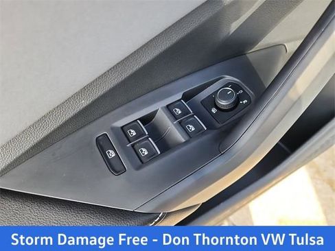 New 2026 Volkswagen Jetta SE FWD image 9