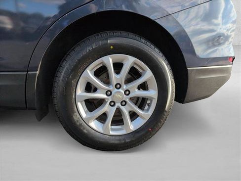 Used 2018 Chevrolet Equinox LT image 23