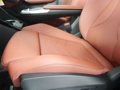 New 2026 BMW X1 xDrive28i AWD/4WD image 9