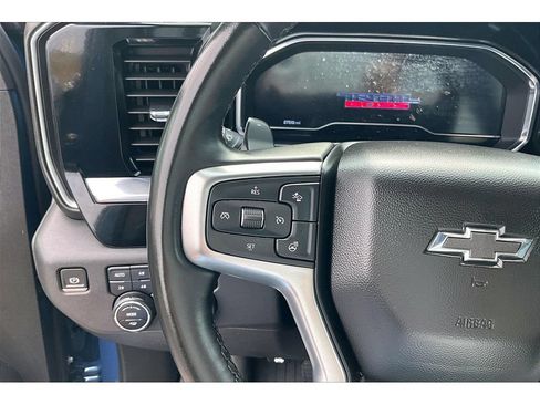 Used 2024 Chevrolet Silverado 1500 LT Trail Boss w/ LT Trail Boss Premium Package AWD/4WD image 12