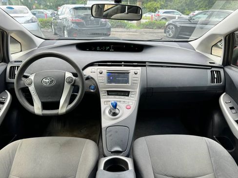 Used 2012 Toyota Prius Two FWD image 10