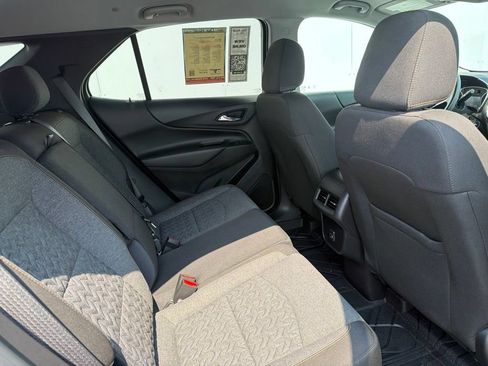 Used 2024 Chevrolet Equinox LT w/ LPO, Floor Liner Package FWD image 6