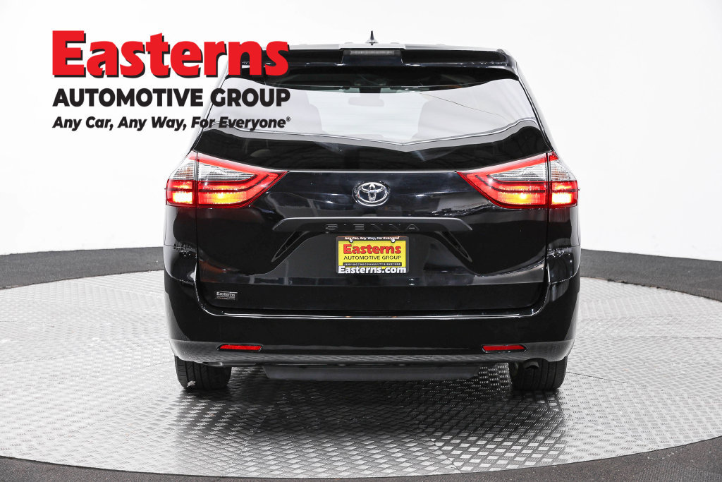 Used 2020 Toyota Sienna L FWD image 7