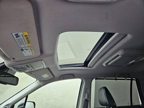 Used 2016 Honda Pilot Touring image 10