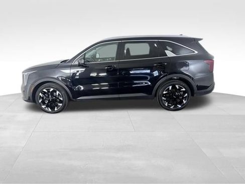 Certified 2025 Kia Sorento SX FWD image 10