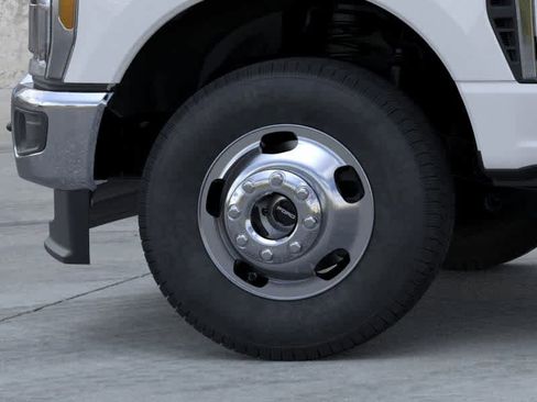 New 2026 Ford F350 XL w/ XL Chrome Package image 39