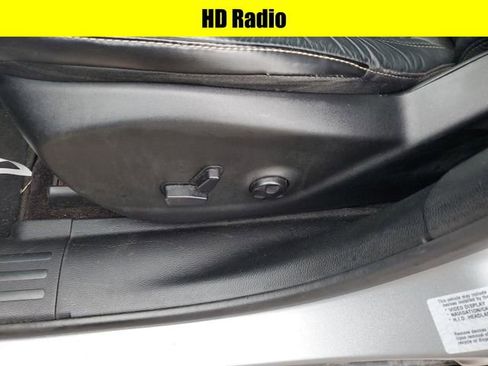 Used 2017 Jeep Cherokee Limited w/ Trailer Tow Group image 11