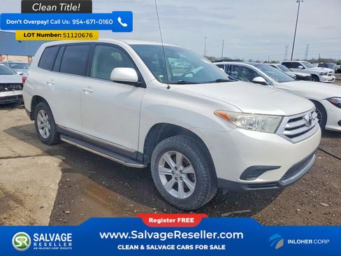 Used 2012 Toyota Highlander FWD w/ Cold Weather Pkg image 5