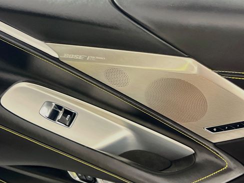 Used 2022 Chevrolet Corvette Stingray Premium Cpe w/ Z51 Performance Package RWD image 30