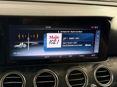 Used 2017 Mercedes-Benz E 300 4MATIC image 24