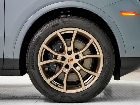 New 2026 Porsche Cayenne AWD/4WD image 28