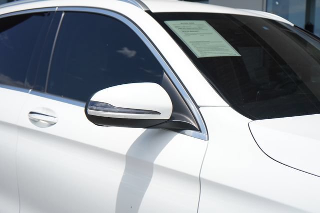 Used 2021 Mercedes-Benz GLC 300 4MATIC image 11