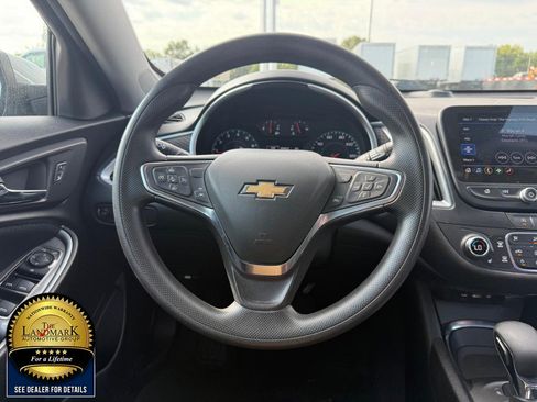 Used 2024 Chevrolet Malibu LT FWD image 17