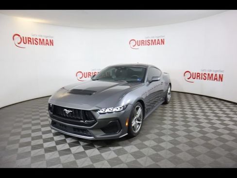 Used 2024 Ford Mustang GT RWD image 2