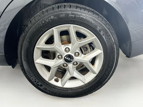 Used 2023 Kia Soul LX w/ Option Group 015 FWD image 11