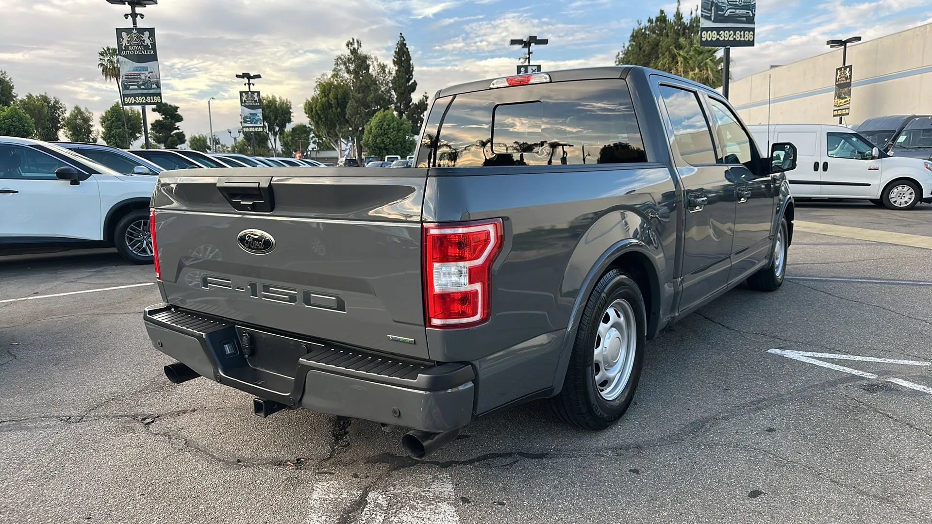 Used 2020 Ford F150 XLT w/ Equipment Group 302A Luxury RWD image 3