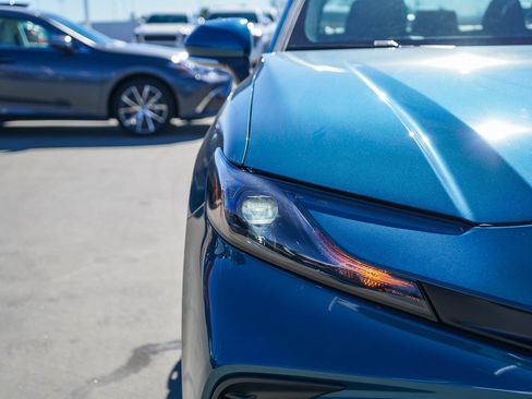 New 2026 Toyota Camry SE FWD image 11