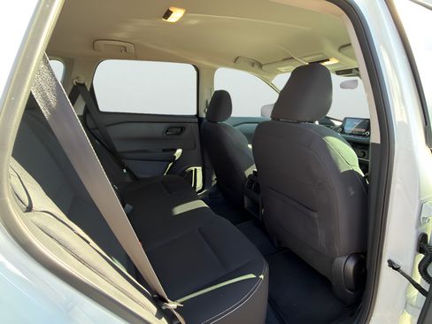 Used 2026 Nissan Rogue S FWD image 47