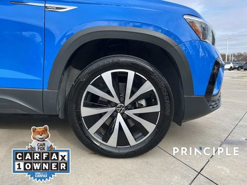 Used 2022 Volkswagen Taos SE w/ Panoramic Sunroof Package image 10