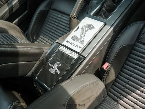 Used 2010 Ford Mustang Shelby GT500 RWD image 40