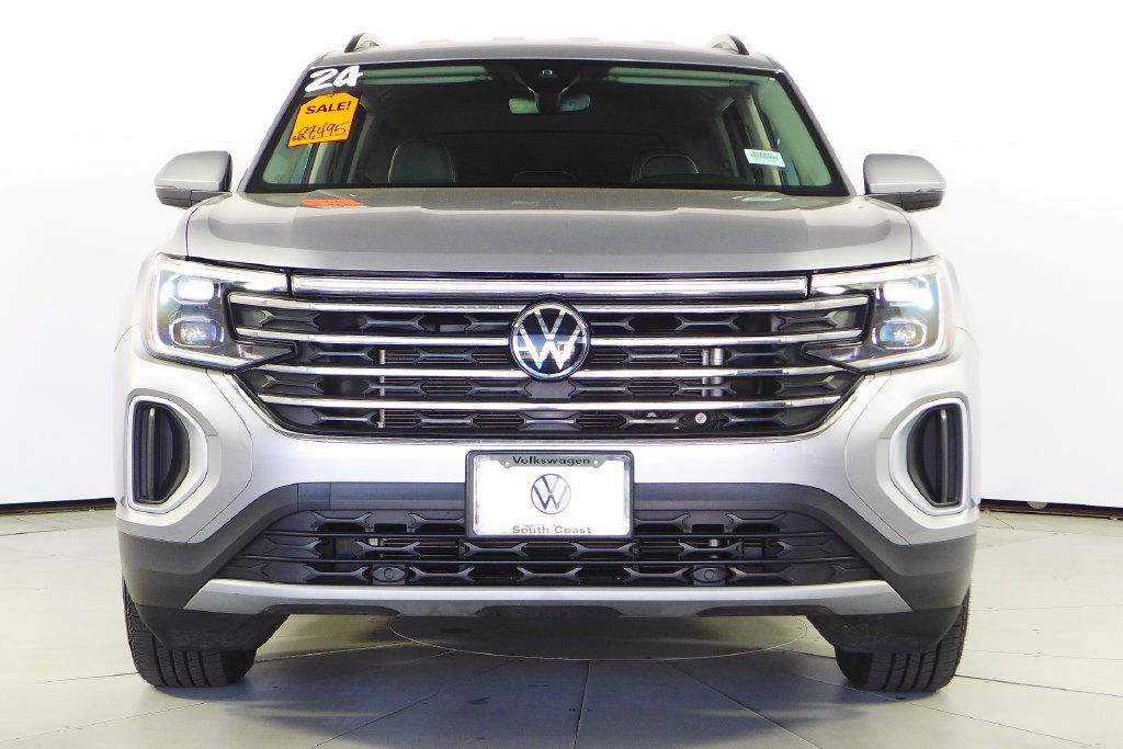 Used 2024 Volkswagen Atlas SE FWD image 3