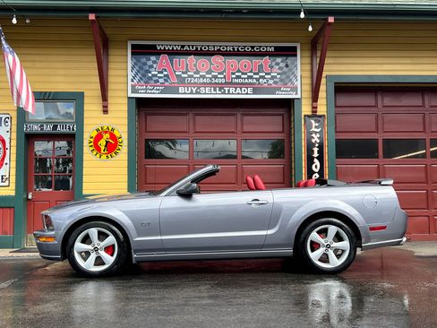 Used 2006 Ford Mustang GT Premium image 17