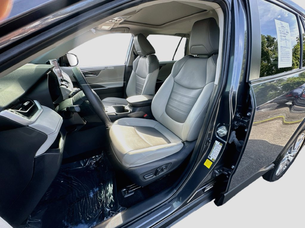 Used 2024 Toyota RAV4 XLE Premium FWD image 20