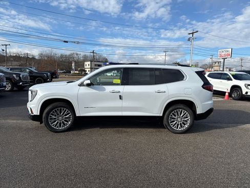 New 2026 GMC Acadia Denali w/ Super Cruise Package image 4