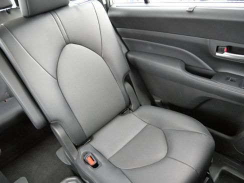 Used 2024 Toyota Grand Highlander XLE image 14