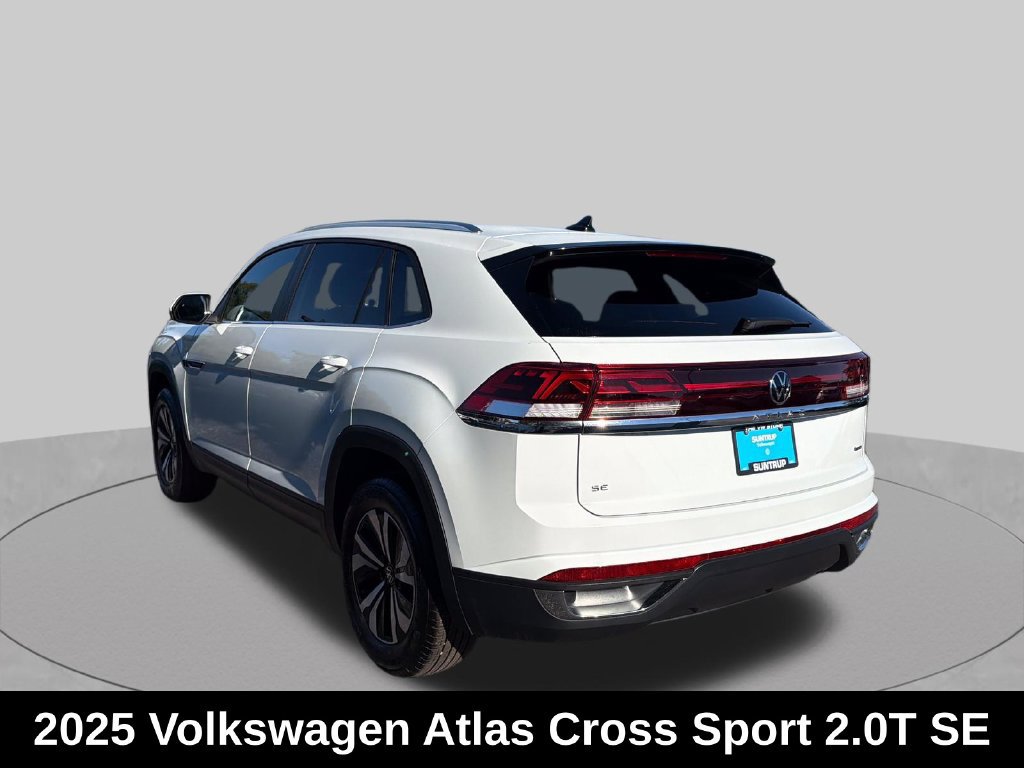 Used 2025 Volkswagen Atlas Cross Sport SE AWD/4WD image 3