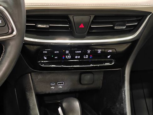 Used 2024 Buick Encore GX Avenir w/ Avenir Technology Package AWD/4WD image 8