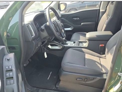 Used 2026 Nissan Frontier SV w/ Tow Package AWD/4WD image 9