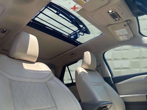 Used 2021 Ford Explorer Platinum w/ Equipment Group 601A image 19