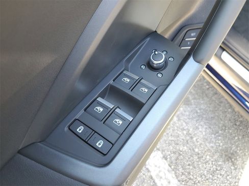 New 2025 Audi Q3 2.0T Premium image 22