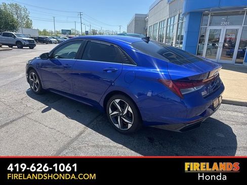 Used 2023 Hyundai Elantra Limited FWD image 3