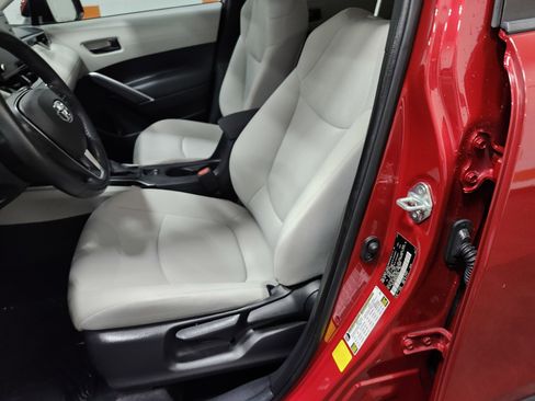 Used 2022 Toyota Corolla Cross LE FWD image 18