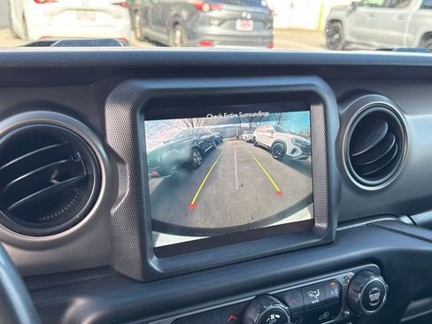 Used 2022 Jeep Wrangler Unlimited Sport w/ Sun And Sound Package image 20