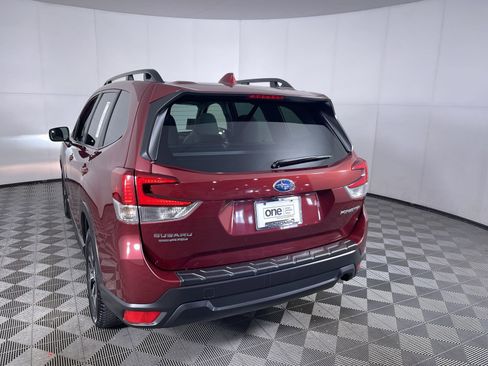 Used 2023 Subaru Forester Premium AWD/4WD image 23