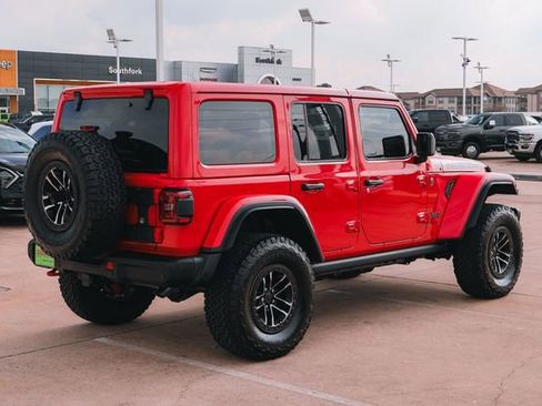 Used 2025 Jeep Wrangler Unlimited Rubicon image 7