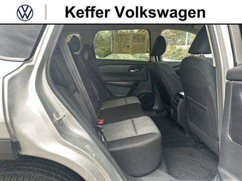 Used 2024 Nissan Rogue SV AWD/4WD image 26