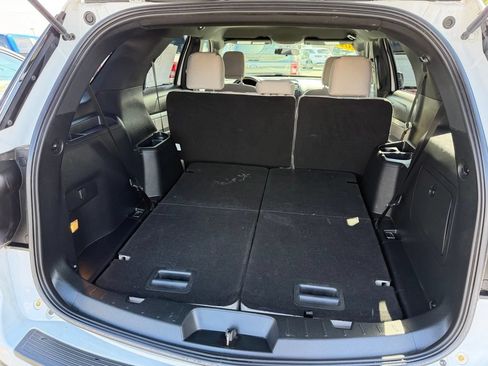 Used 2018 Ford Explorer 4WD w/ Class II Trailer Tow Package image 38