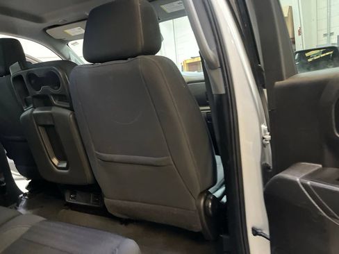 Used 2022 Chevrolet Silverado 1500 Custom AWD/4WD image 26