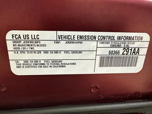 Used 2018 Chrysler 300 Limited image 37