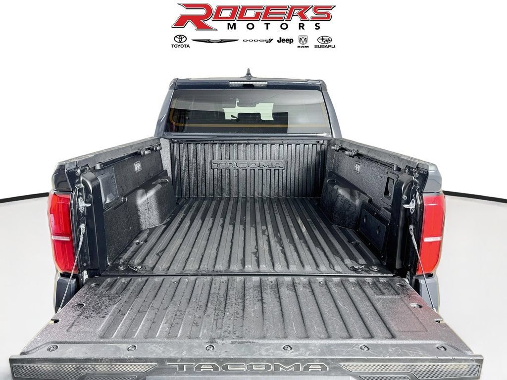 Certified 2025 Toyota Tacoma TRD Off-Road AWD/4WD image 23