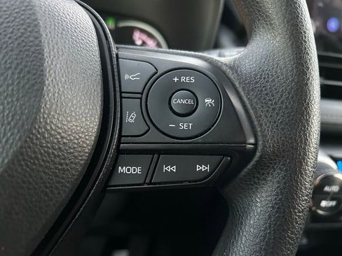 Used 2024 Toyota RAV4 XLE image 19