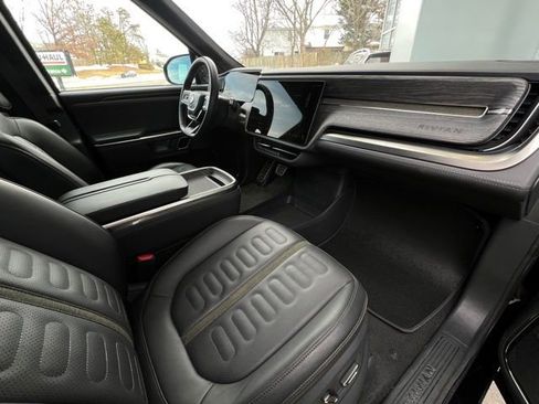 Used 2023 Rivian R1T Adventure image 28