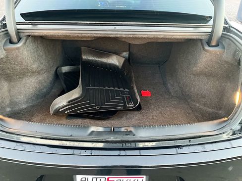 Used 2019 Chrysler 300 S image 23