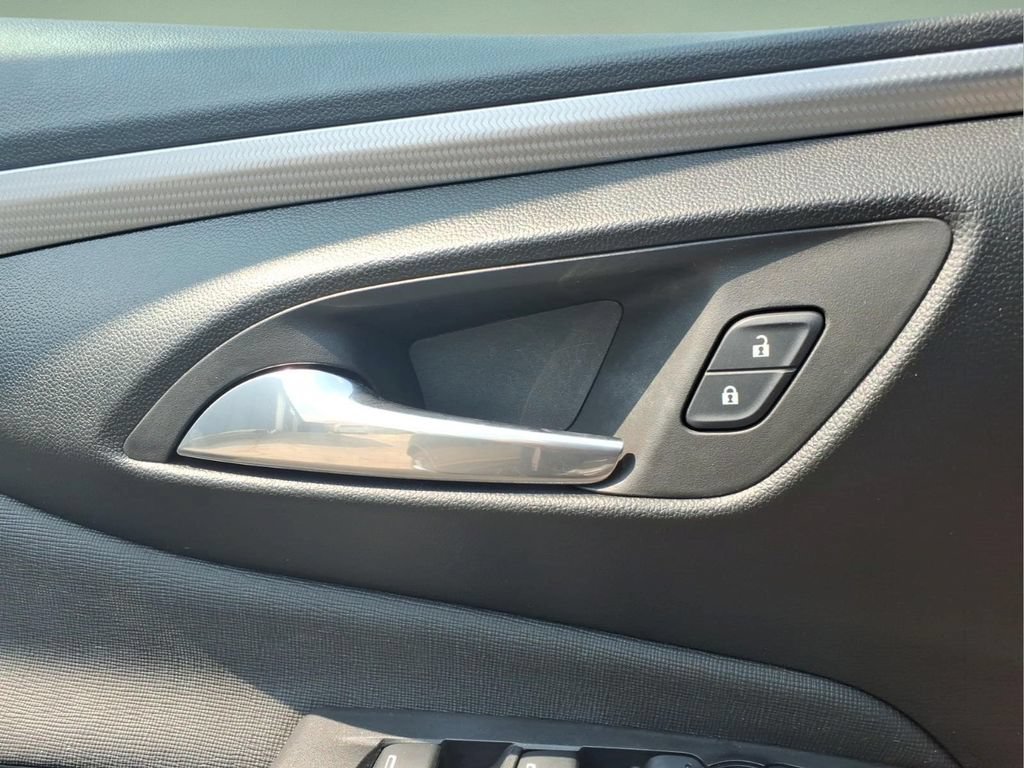 Used 2024 Buick Envista Avenir FWD image 14