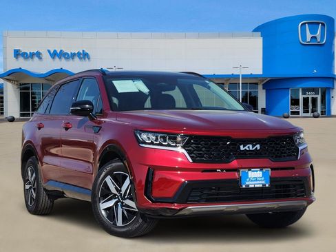 Used 2023 Kia Sorento S w/ Panoramic Sunroof Package image 1
