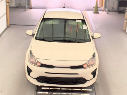 Used 2022 Kia Rio LX FWD image 3